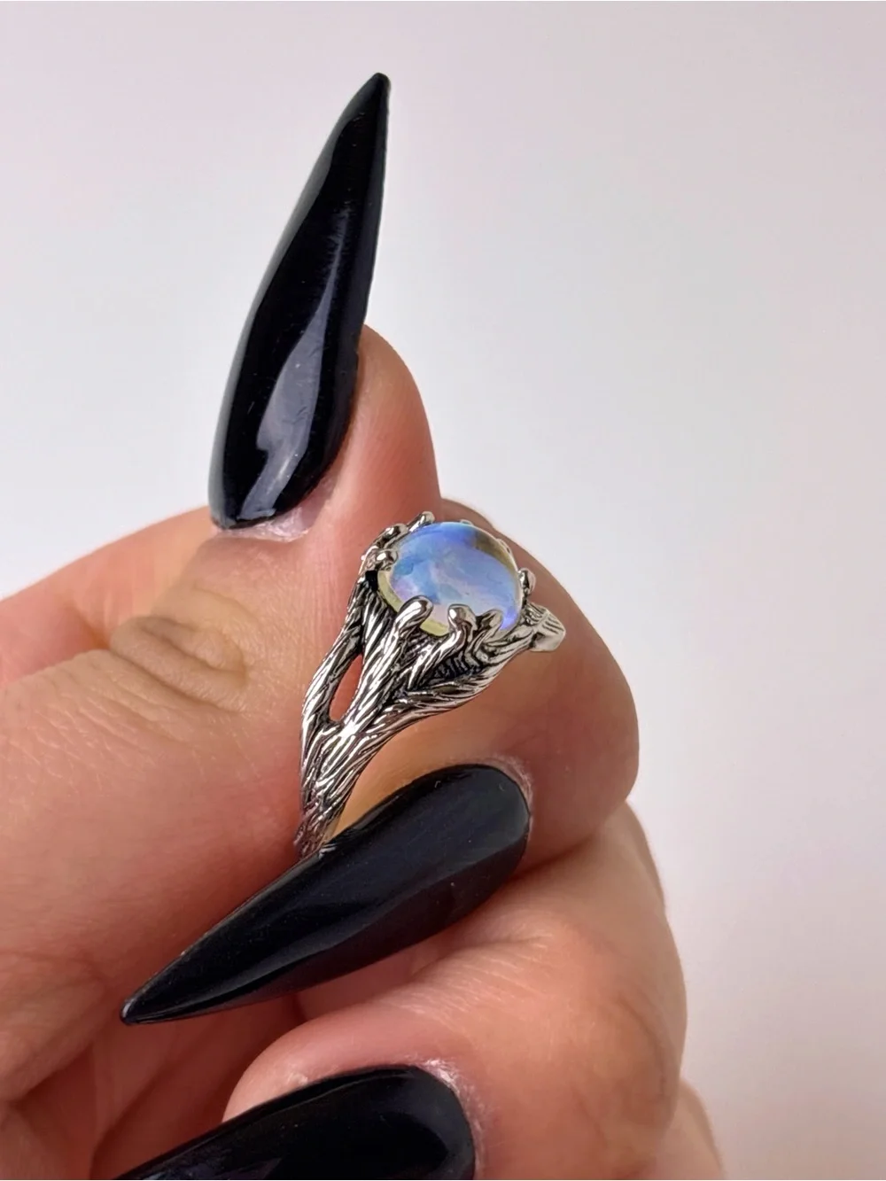 Sterling Silver Flower and Leaf Motif Moonstone Ring in Iridescent Blue